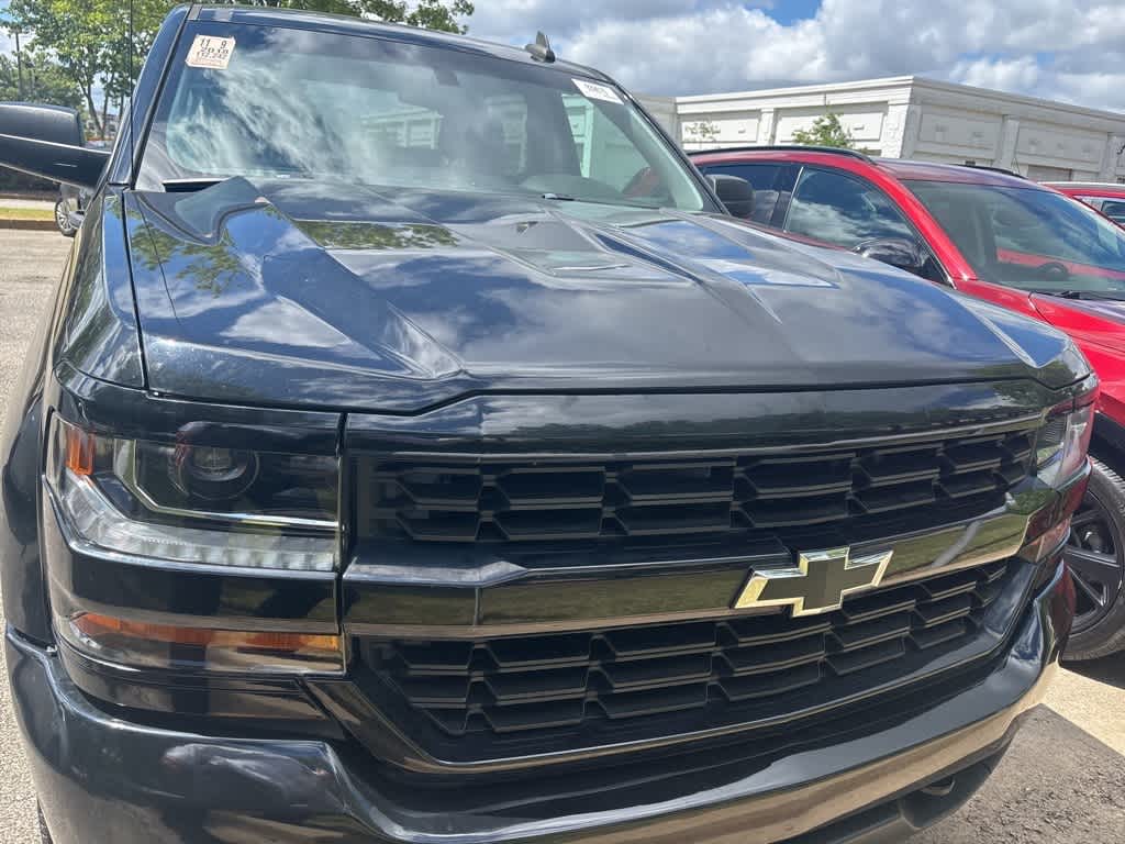 Thumbnail: 2018 Chevrolet Silverado 1500 - 16