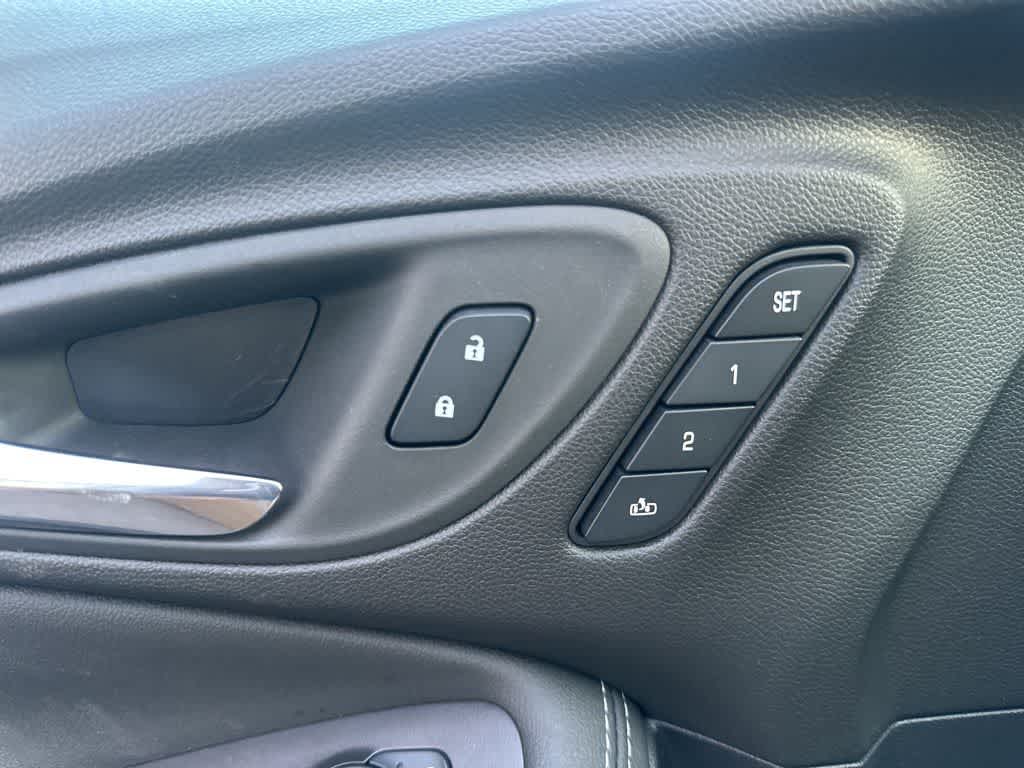 Thumbnail: 2023 Buick Encore GX - 19