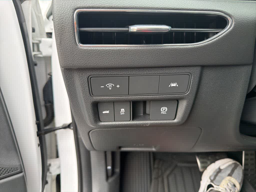 Thumbnail: 2023 Hyundai Sonata - 13