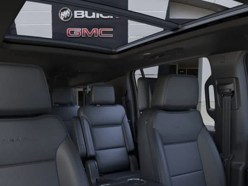 Thumbnail: 2025 GMC Yukon XL - 24