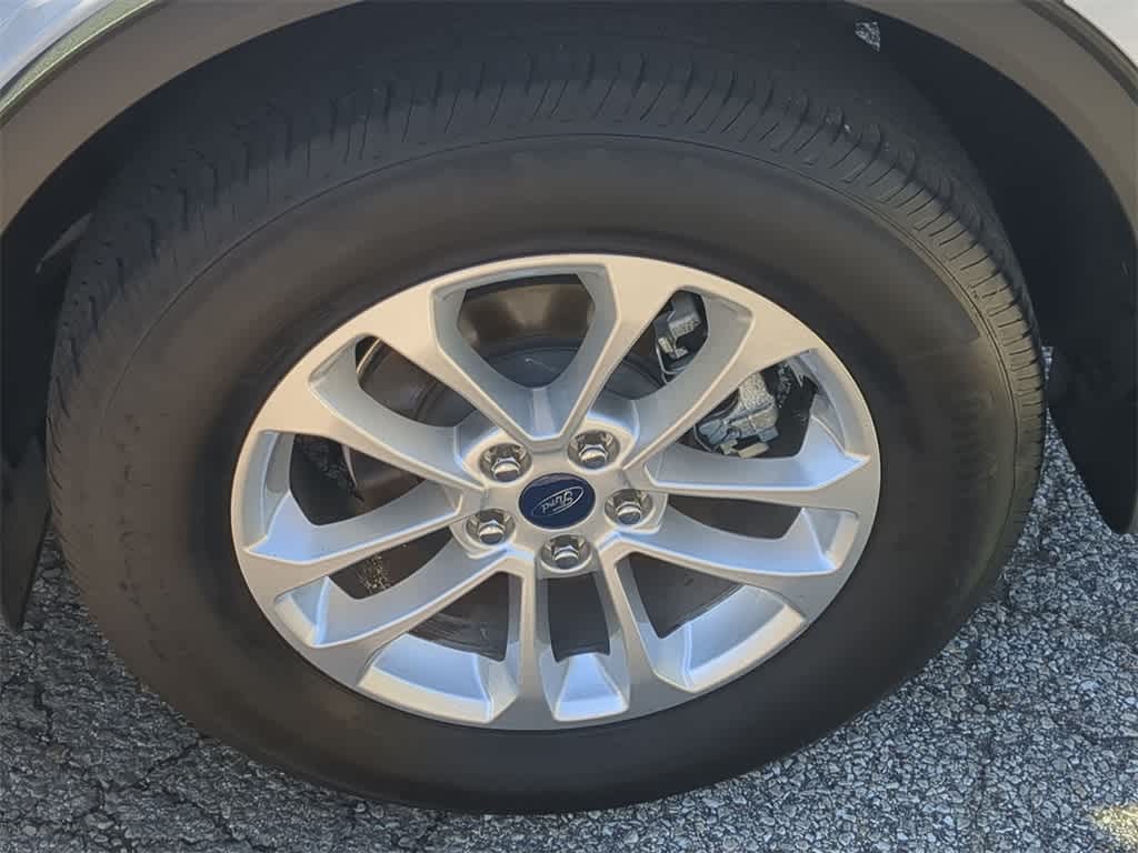 Thumbnail: 2022 Ford Escape - 14