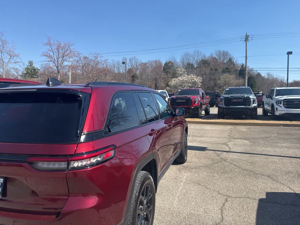 Thumbnail: 2025 Jeep Grand Cherokee - 9