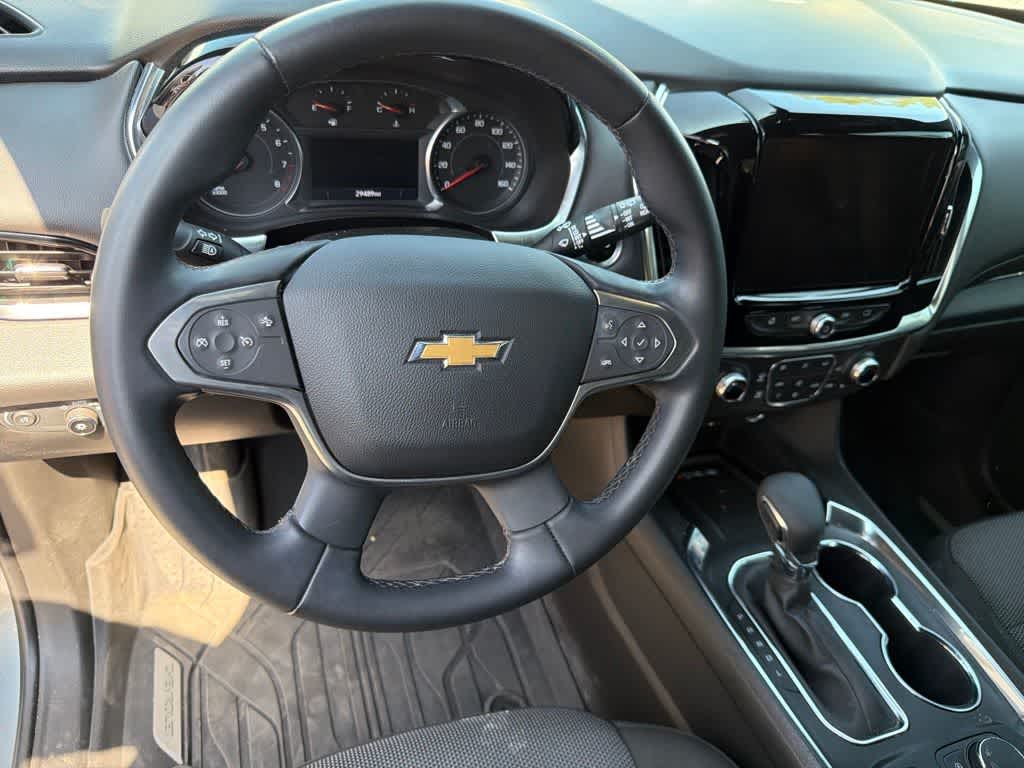 Thumbnail: 2023 Chevrolet Traverse - 8