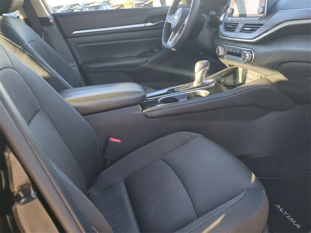 Thumbnail: 2023 Nissan Altima - 21