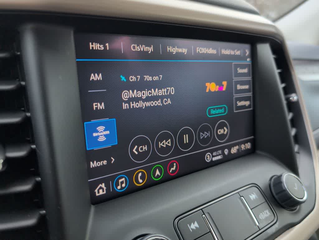 Thumbnail: 2023 GMC Acadia - 31