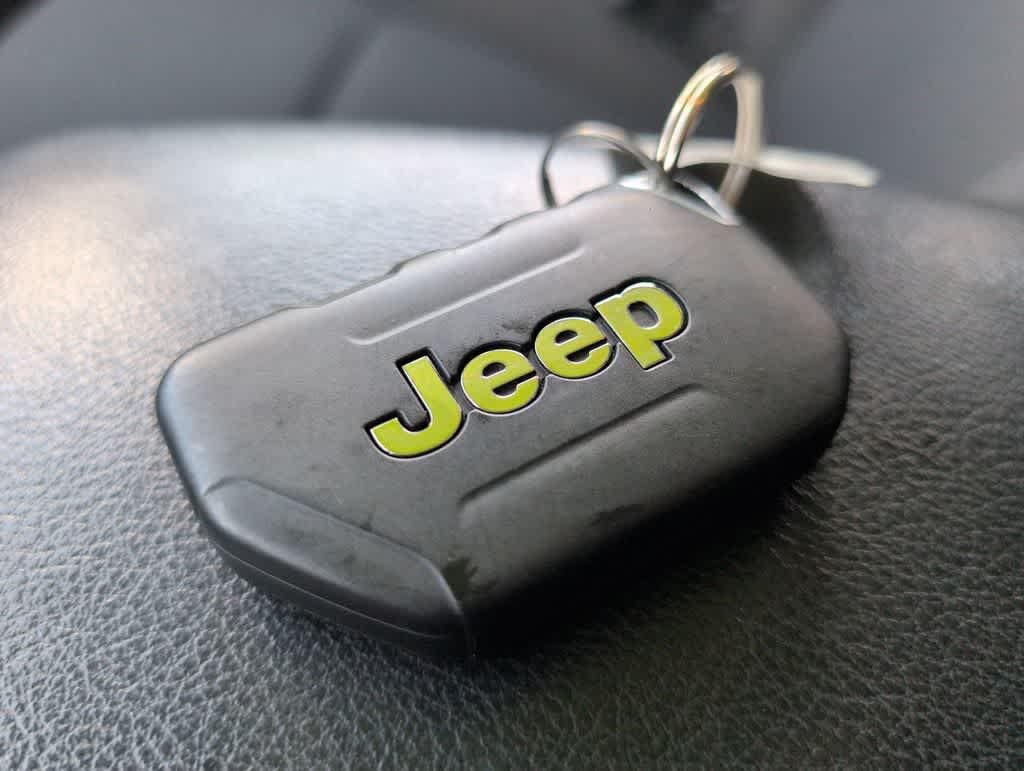 Thumbnail: 2022 Jeep Wrangler - 36