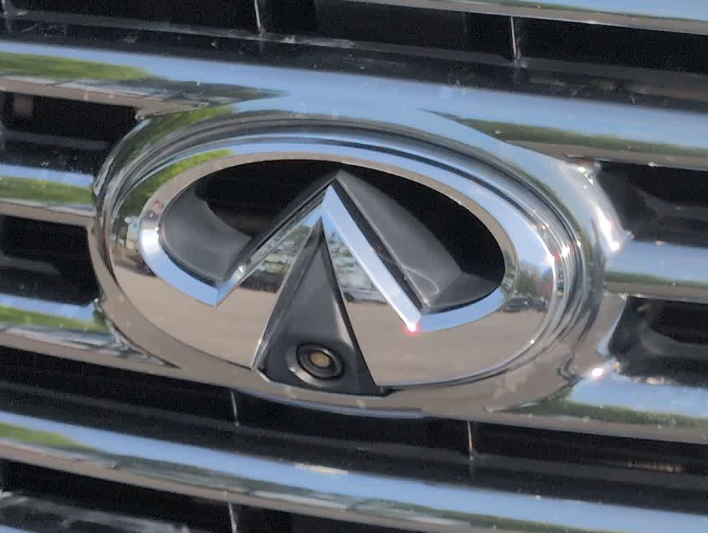 Thumbnail: 2013 INFINITI QX56 - 12