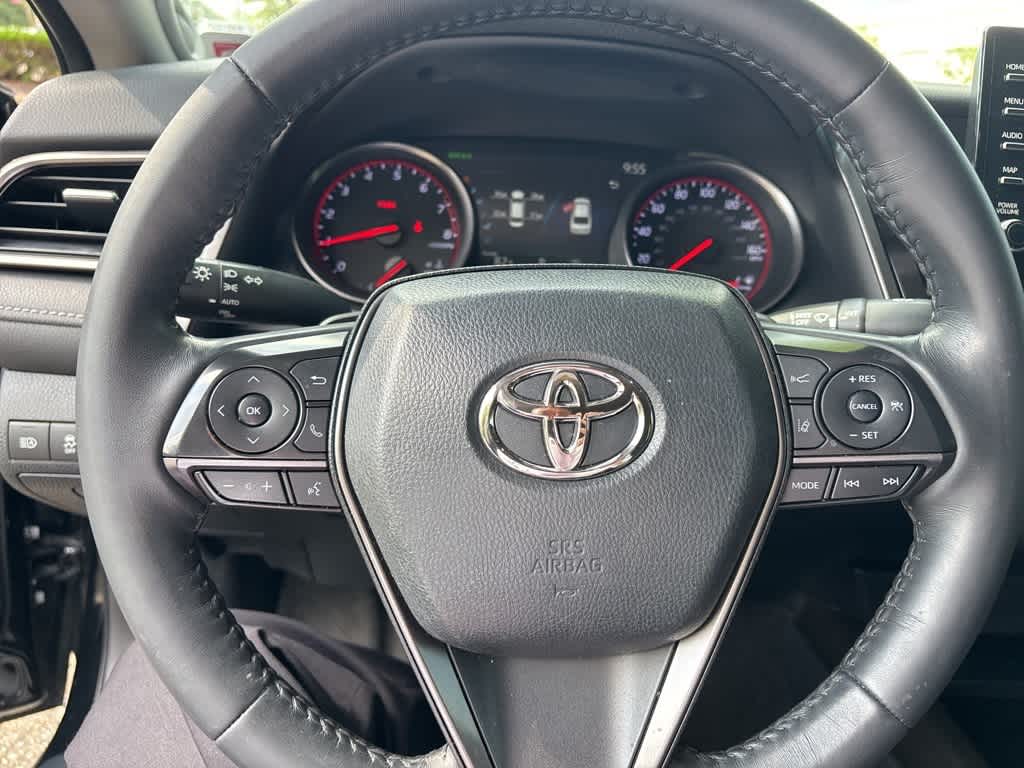 Thumbnail: 2022 Toyota Camry - 14