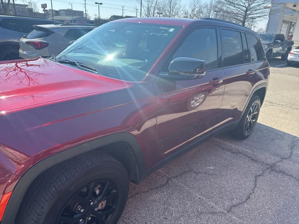 Thumbnail: 2025 Jeep Grand Cherokee - 17