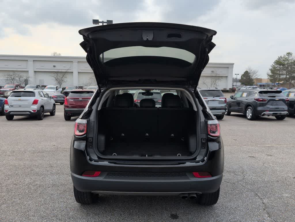 Thumbnail: 2020 Jeep Compass - 35