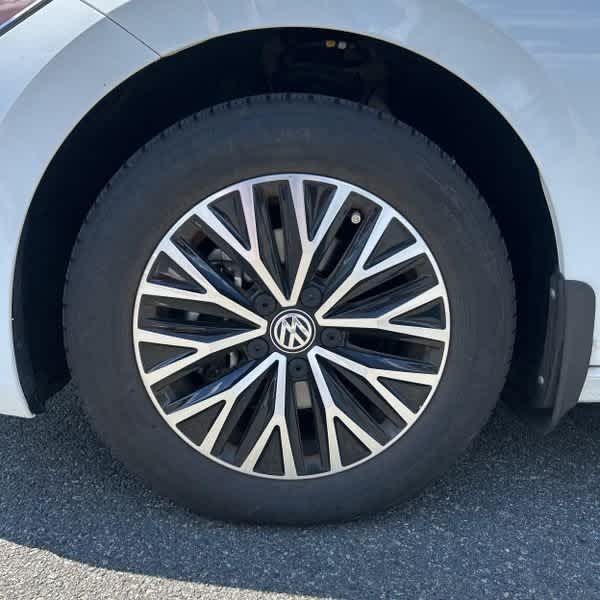 Thumbnail: 2021 Volkswagen Jetta - 13