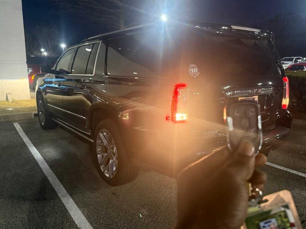 Thumbnail: 2017 GMC Yukon XL - 7