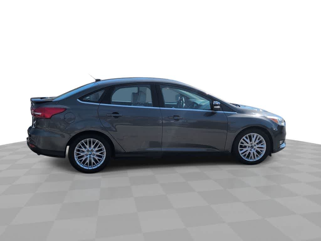 Thumbnail: 2018 Ford Focus - 9