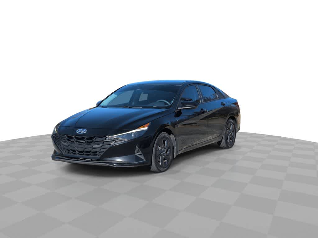 Thumbnail: 2022 Hyundai Elantra - 4