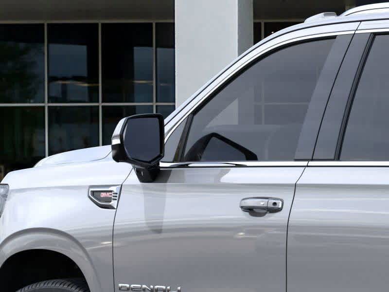 2025 GMC Yukon XL Denali 12