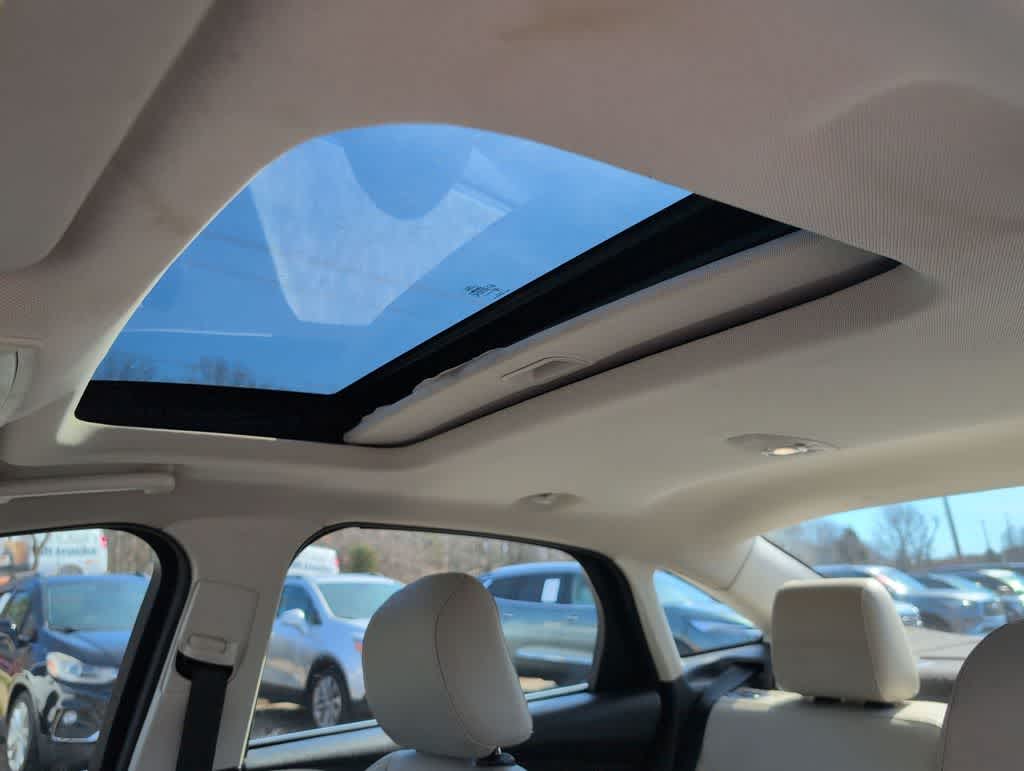 Thumbnail: 2018 Ford Focus - 20