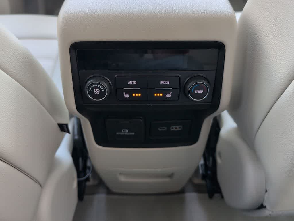 Thumbnail: 2023 GMC Acadia - 37