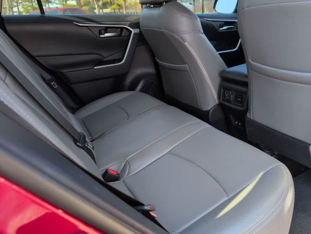 Thumbnail: 2021 Toyota RAV4 - 22