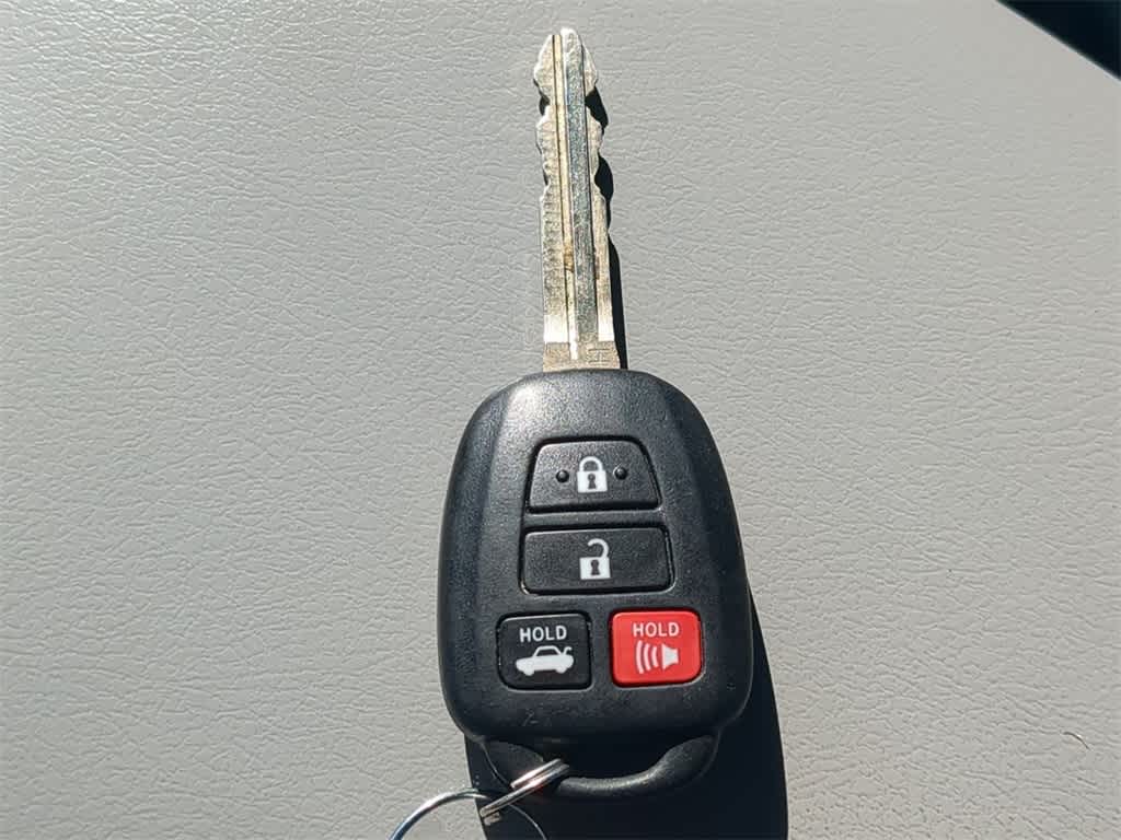 2017 Toyota Camry LE 35