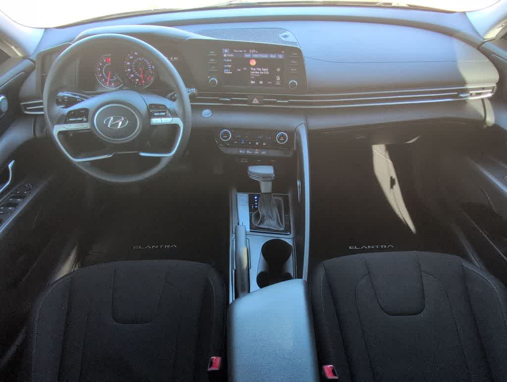 Thumbnail: 2022 Hyundai Elantra - 15