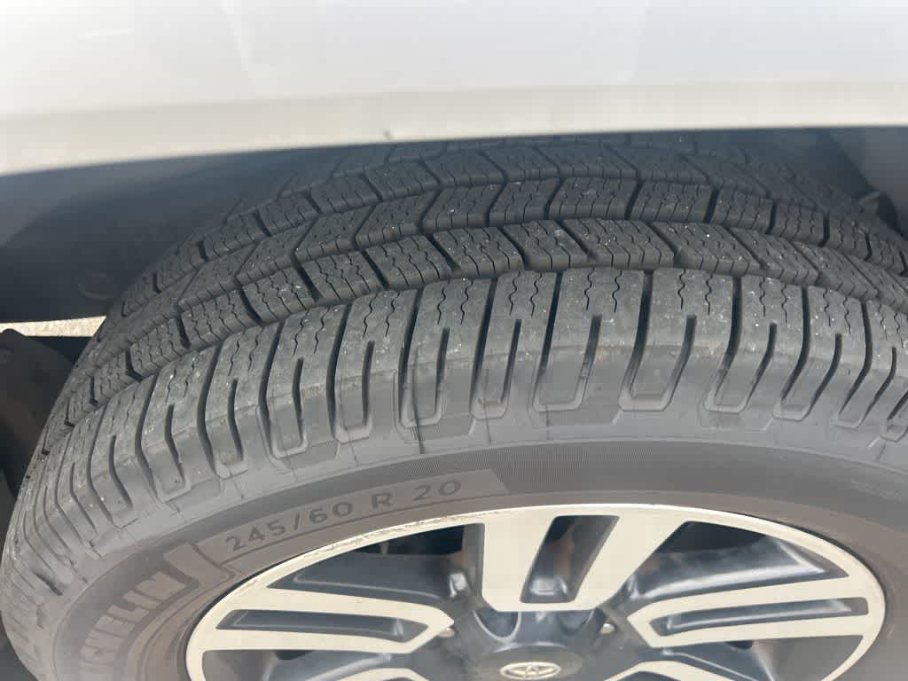 Thumbnail: 2015 Toyota 4Runner - 17