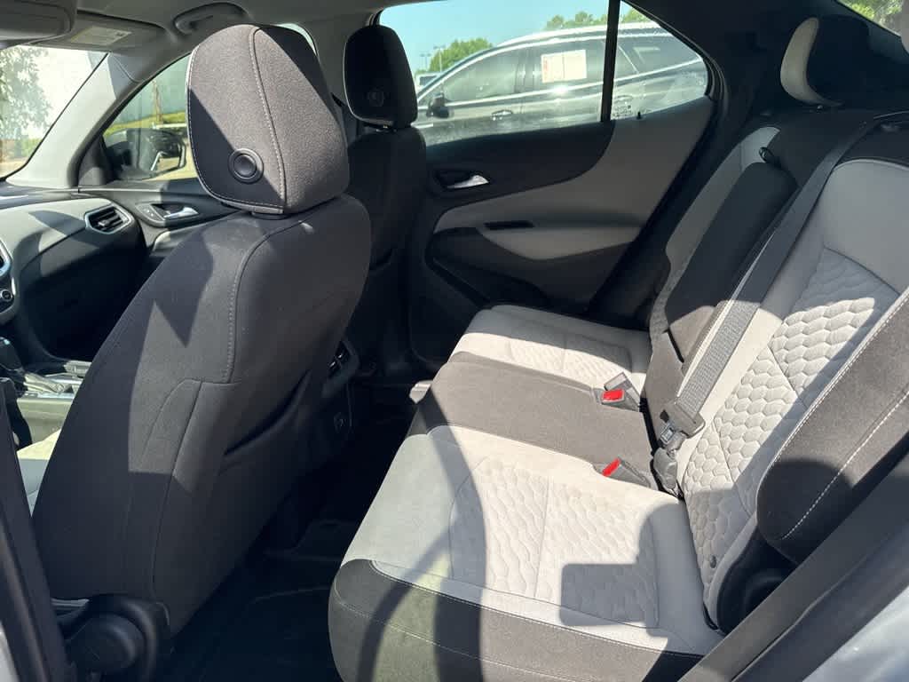 Thumbnail: 2021 Chevrolet Equinox - 4