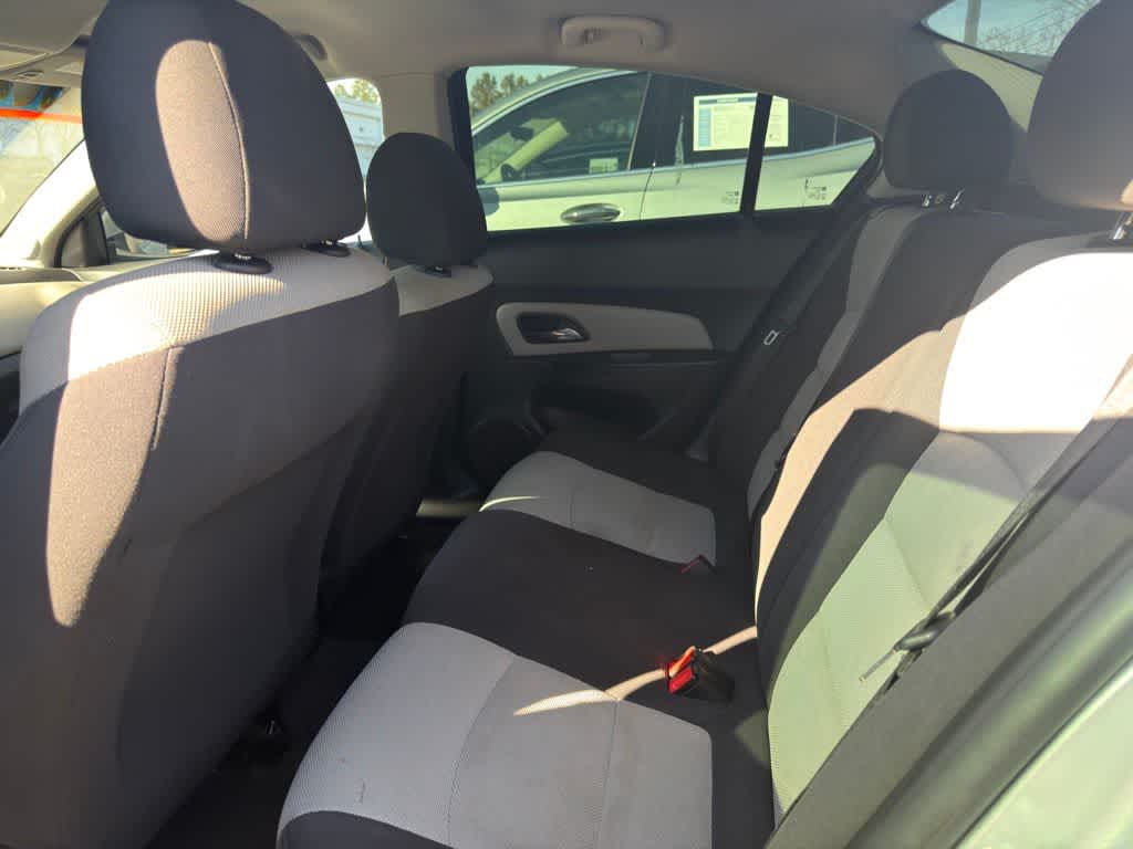 Thumbnail: 2015 Chevrolet Cruze - 40