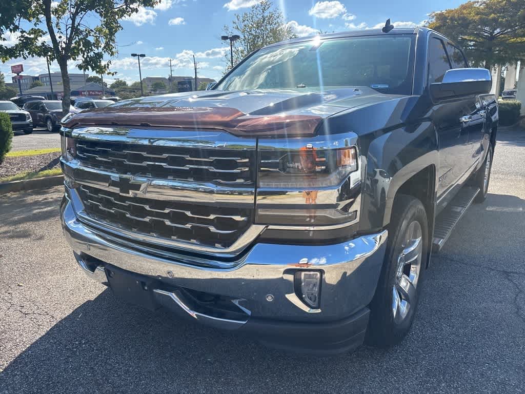 Thumbnail: 2017 Chevrolet Silverado 1500 - 1