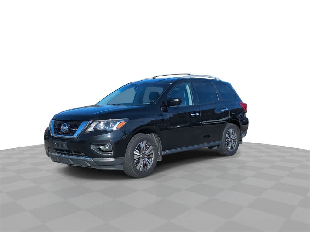 Thumbnail: 2017 Nissan Pathfinder - 4