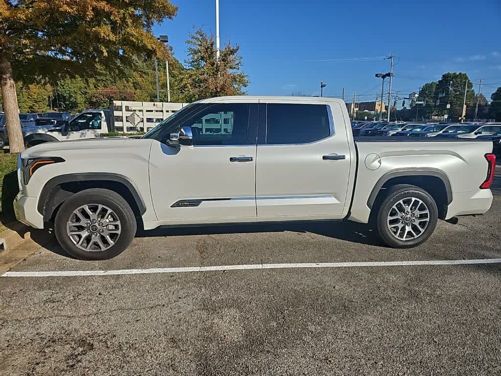 Thumbnail: 2022 Toyota Tundra - 9