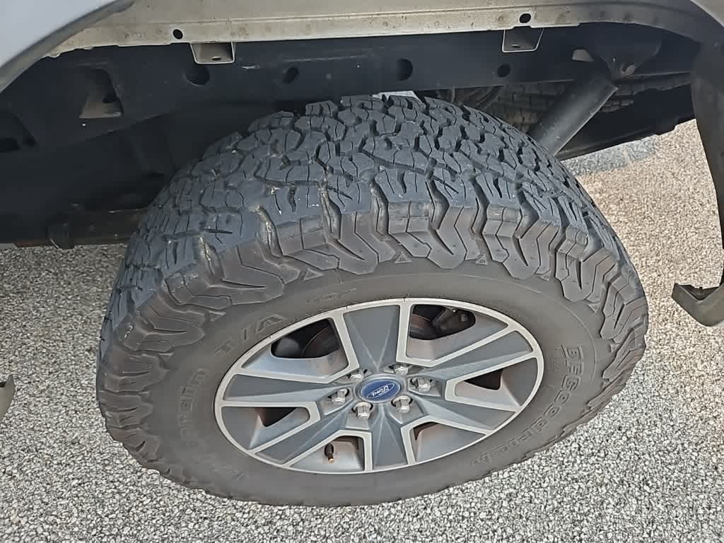 2016 Ford F-150  3