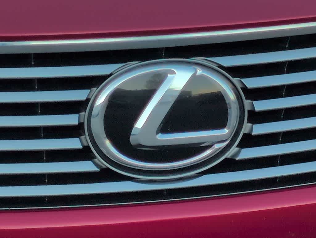 Thumbnail: 2013 Lexus ES - 12