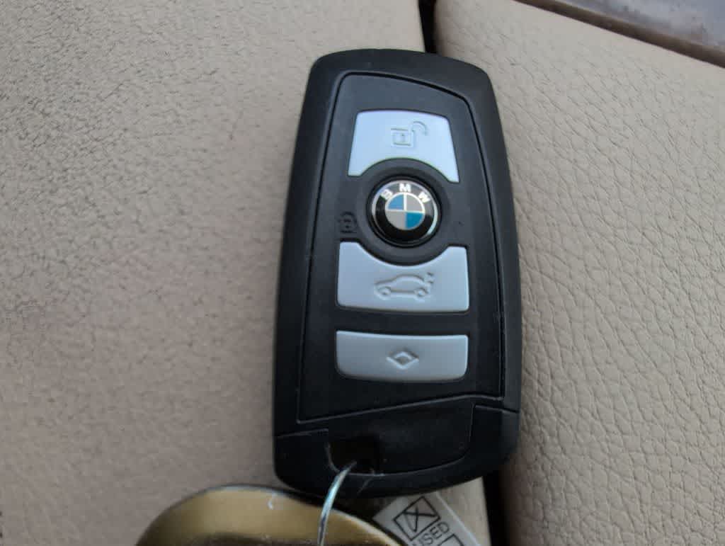 Thumbnail: 2011 BMW 5 Series - 37