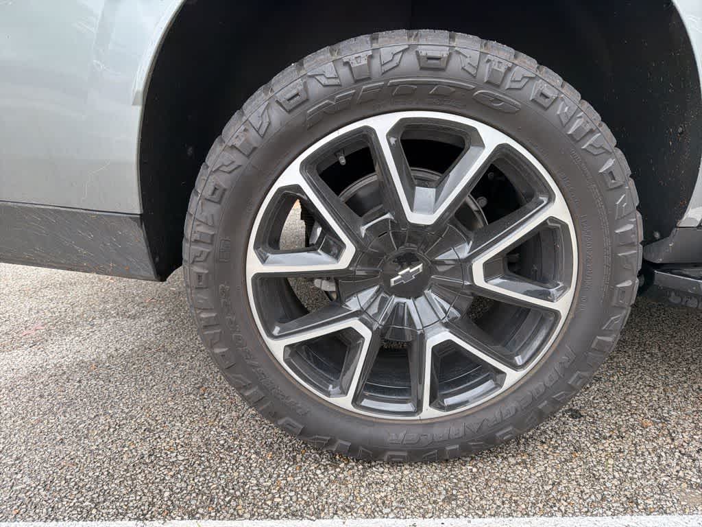 Thumbnail: 2025 Chevrolet Tahoe - 12