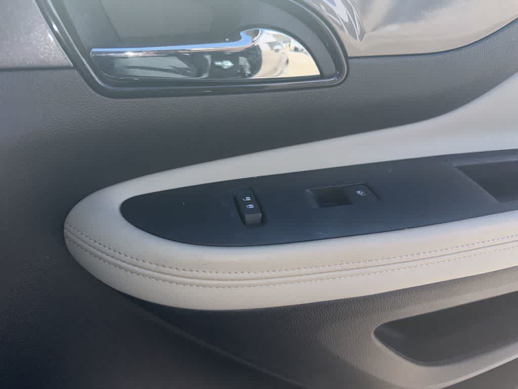 Thumbnail: 2019 Buick Encore - 19