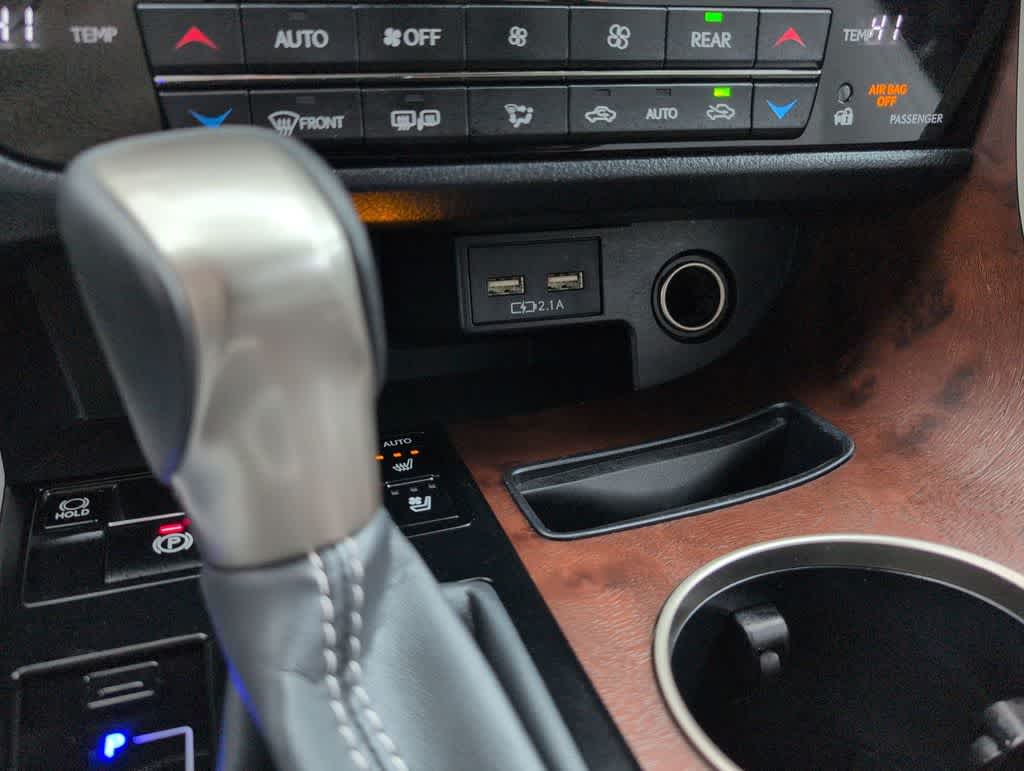 Thumbnail: 2020 Lexus RX - 32