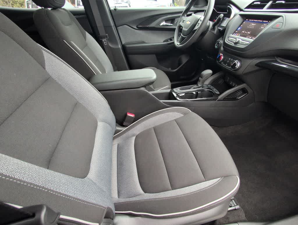Thumbnail: 2023 Chevrolet TrailBlazer - 22