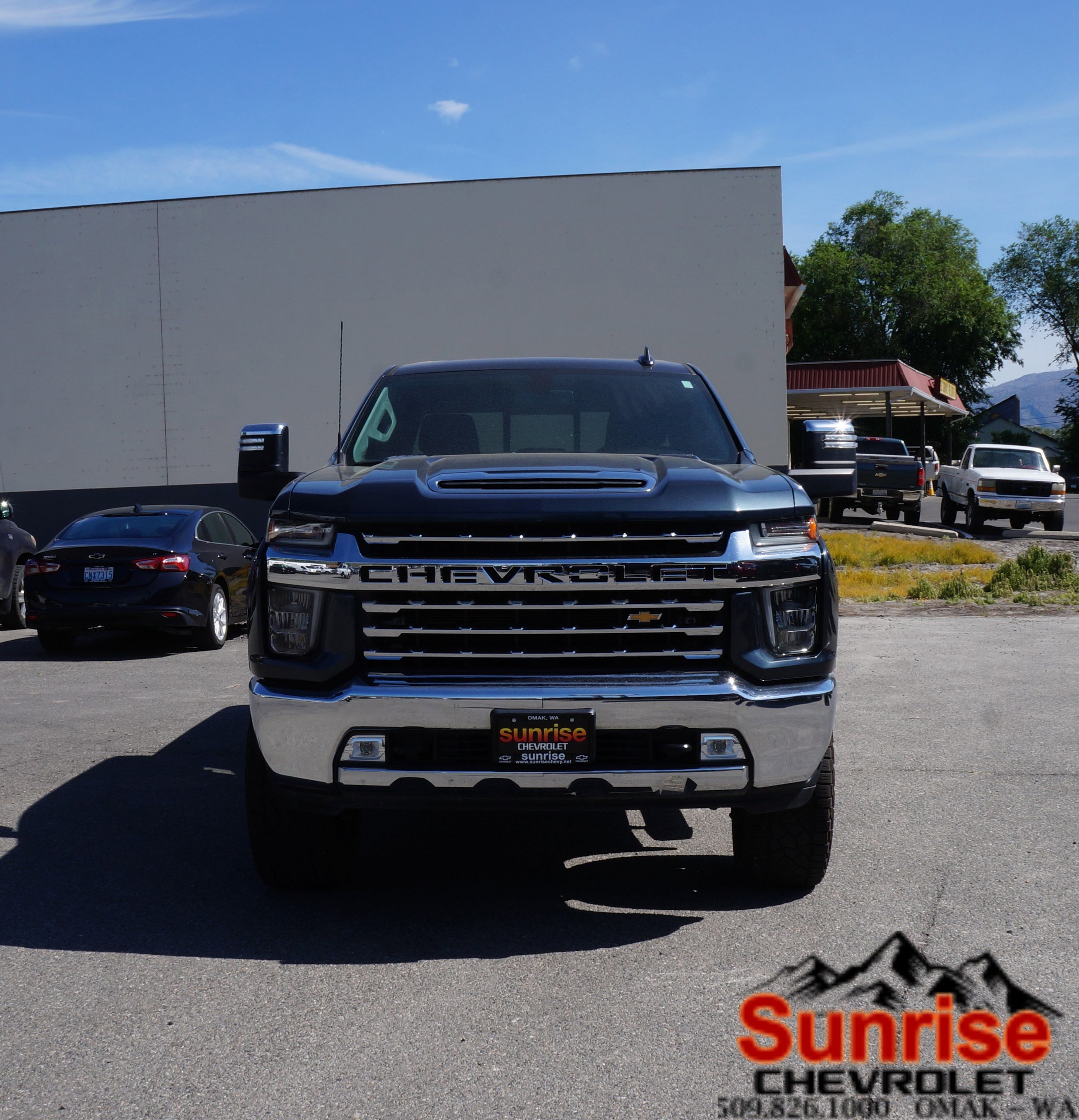 Used 2020 Chevrolet Silverado 3500HD LTZ with VIN 1GC4YUEY2LF259235 for sale in Omak, WA