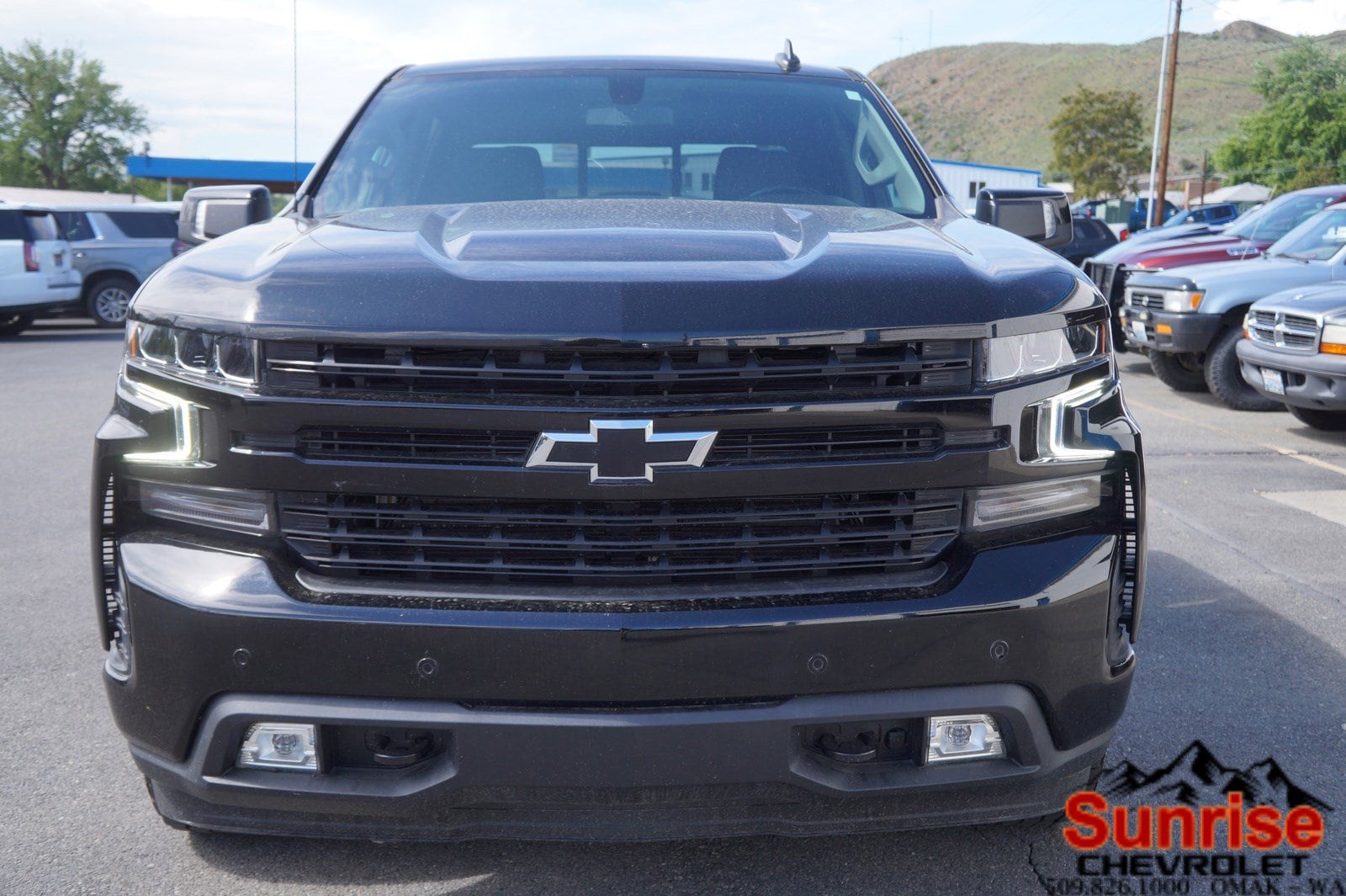 Used 2022 Chevrolet Silverado 1500 Limited RST with VIN 3GCUYEED7NG107133 for sale in Omak, WA