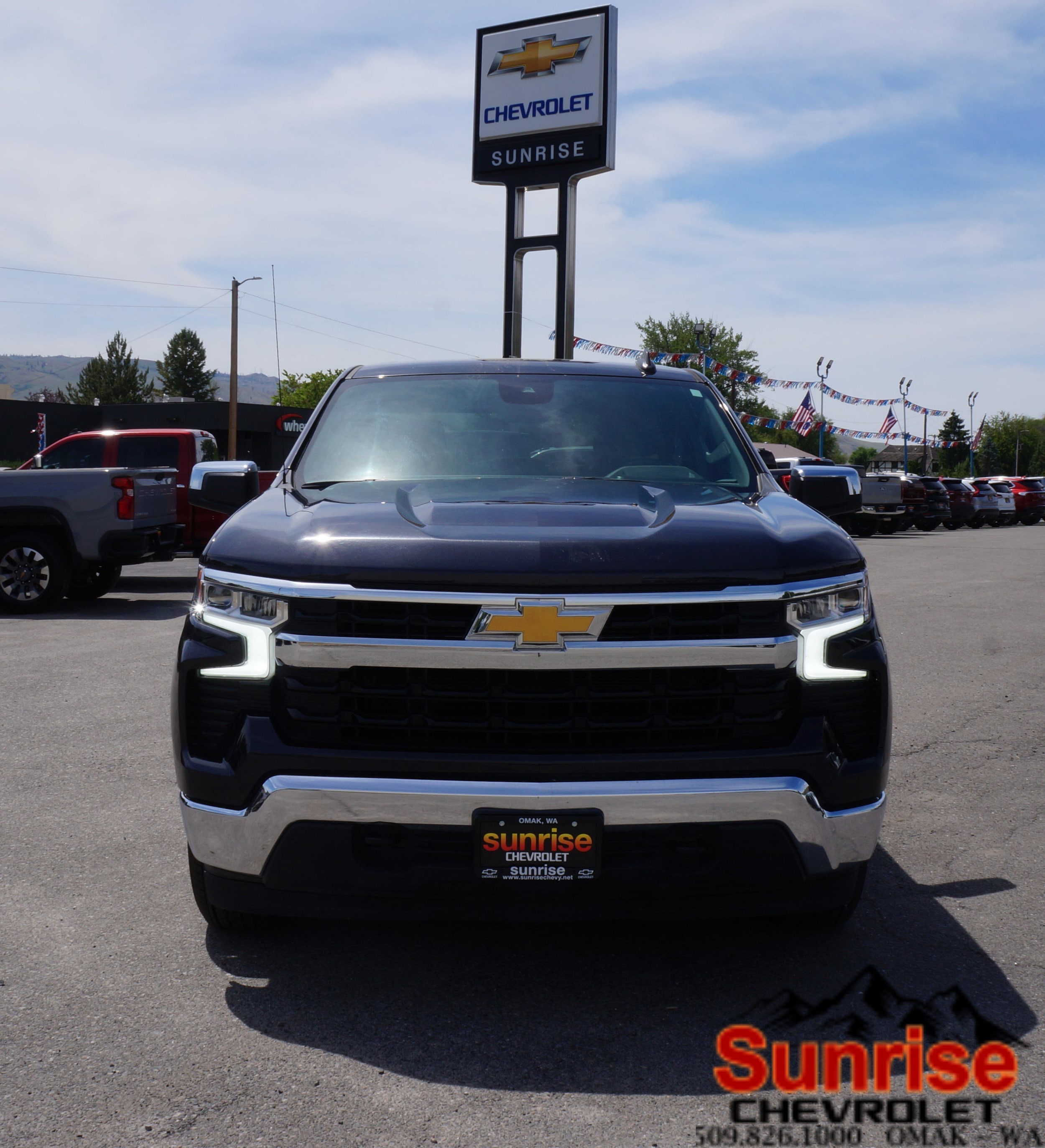 Used 2024 Chevrolet Silverado 1500 LT with VIN 1GCUDDED0RZ216741 for sale in Omak, WA