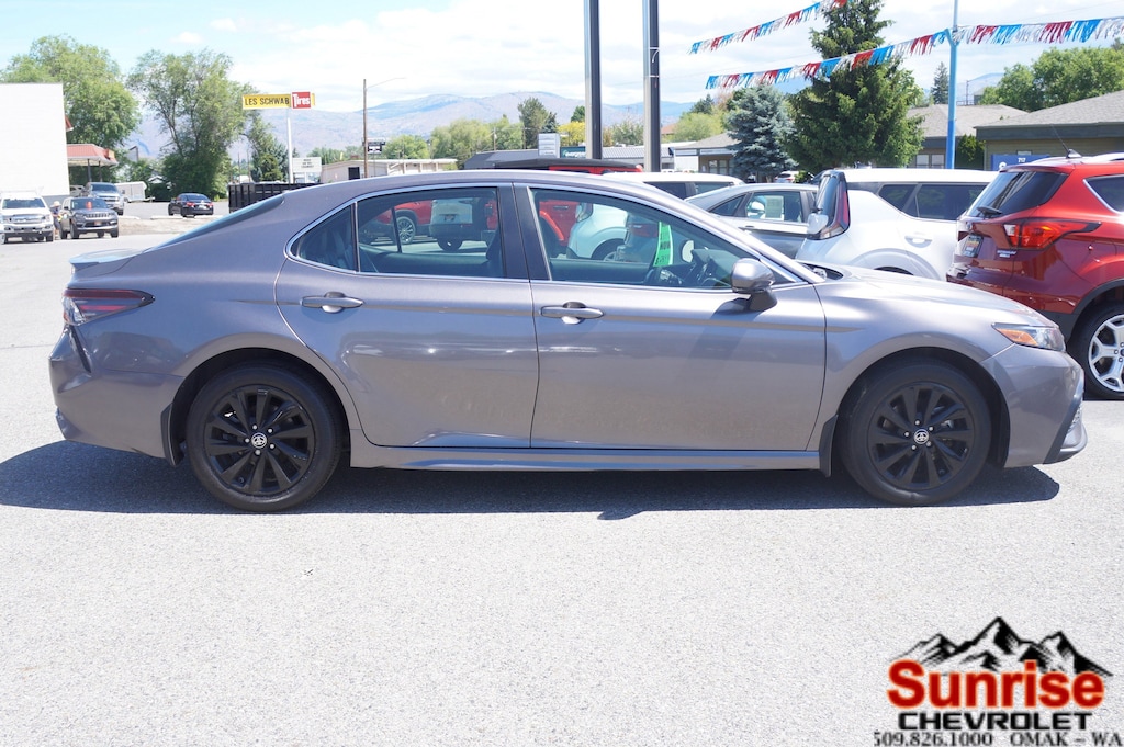 Used 2024 Toyota Camry SE SE Auto