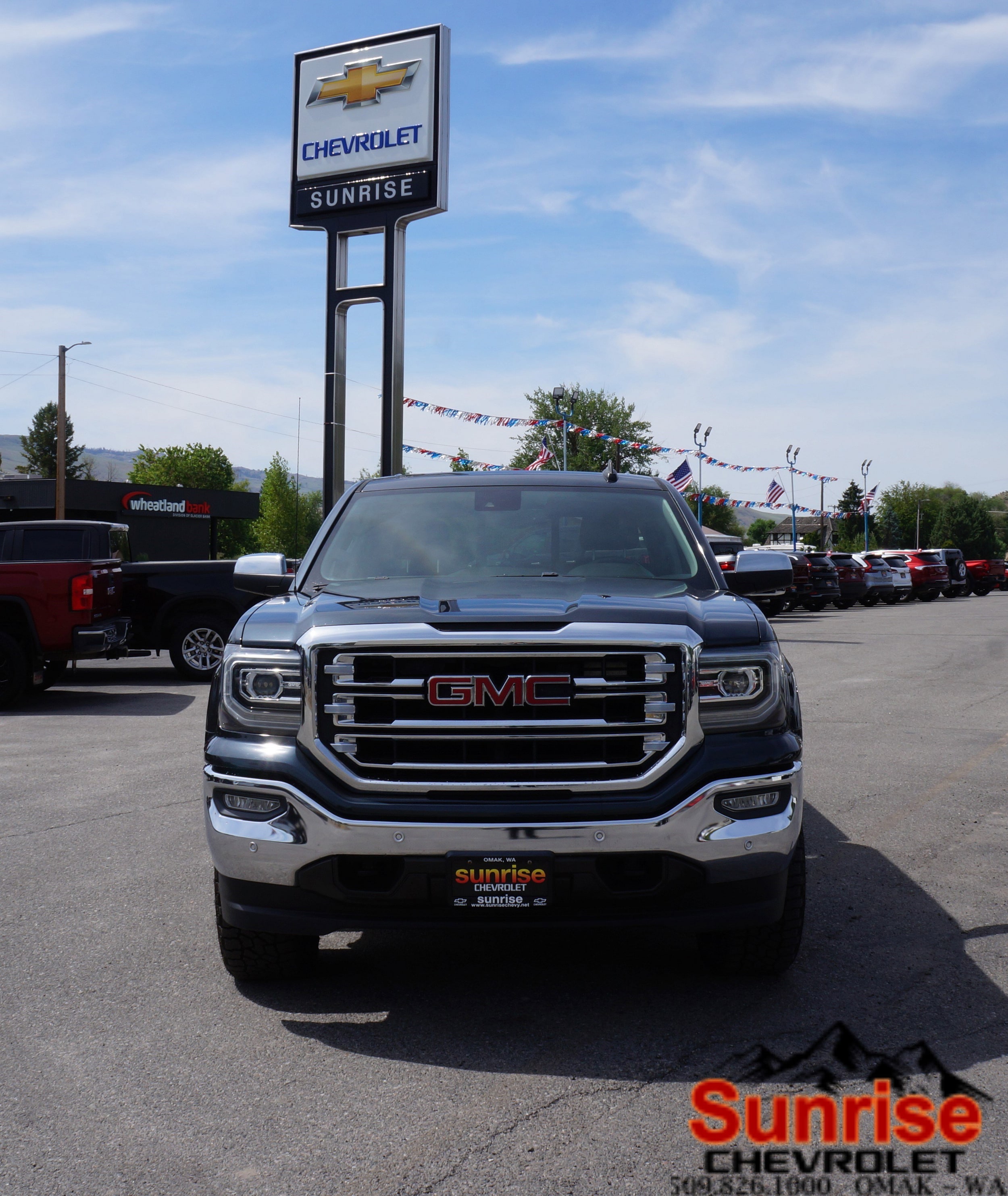 Used 2018 GMC Sierra 1500 SLT with VIN 3GTU2NEC5JG198146 for sale in Omak, WA
