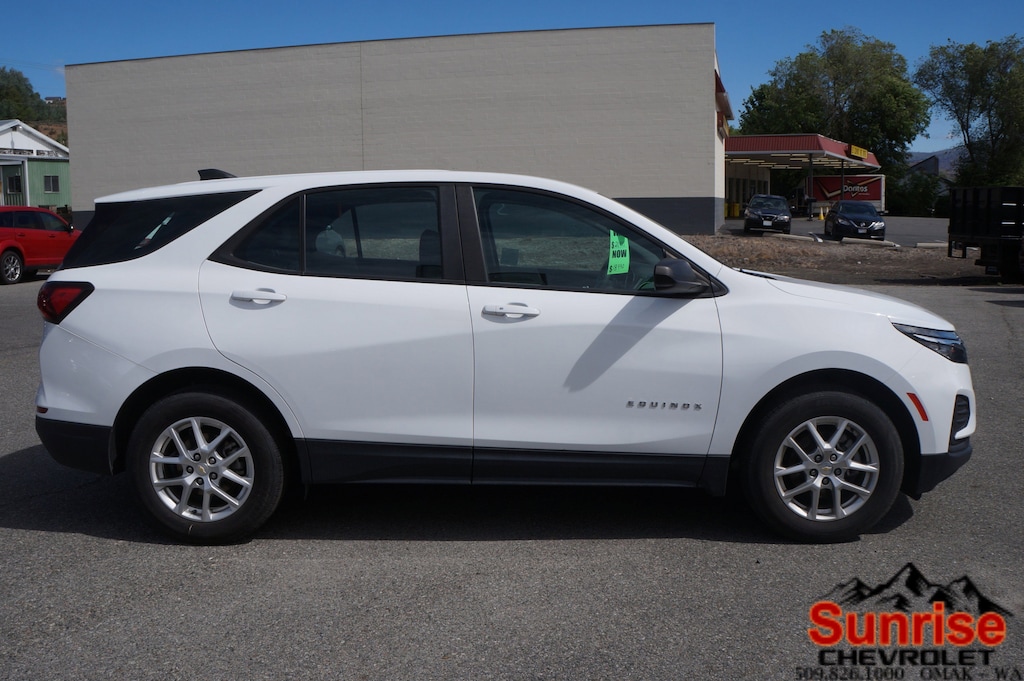 Used 2022 Chevrolet Equinox LS AWD LS w/1FL