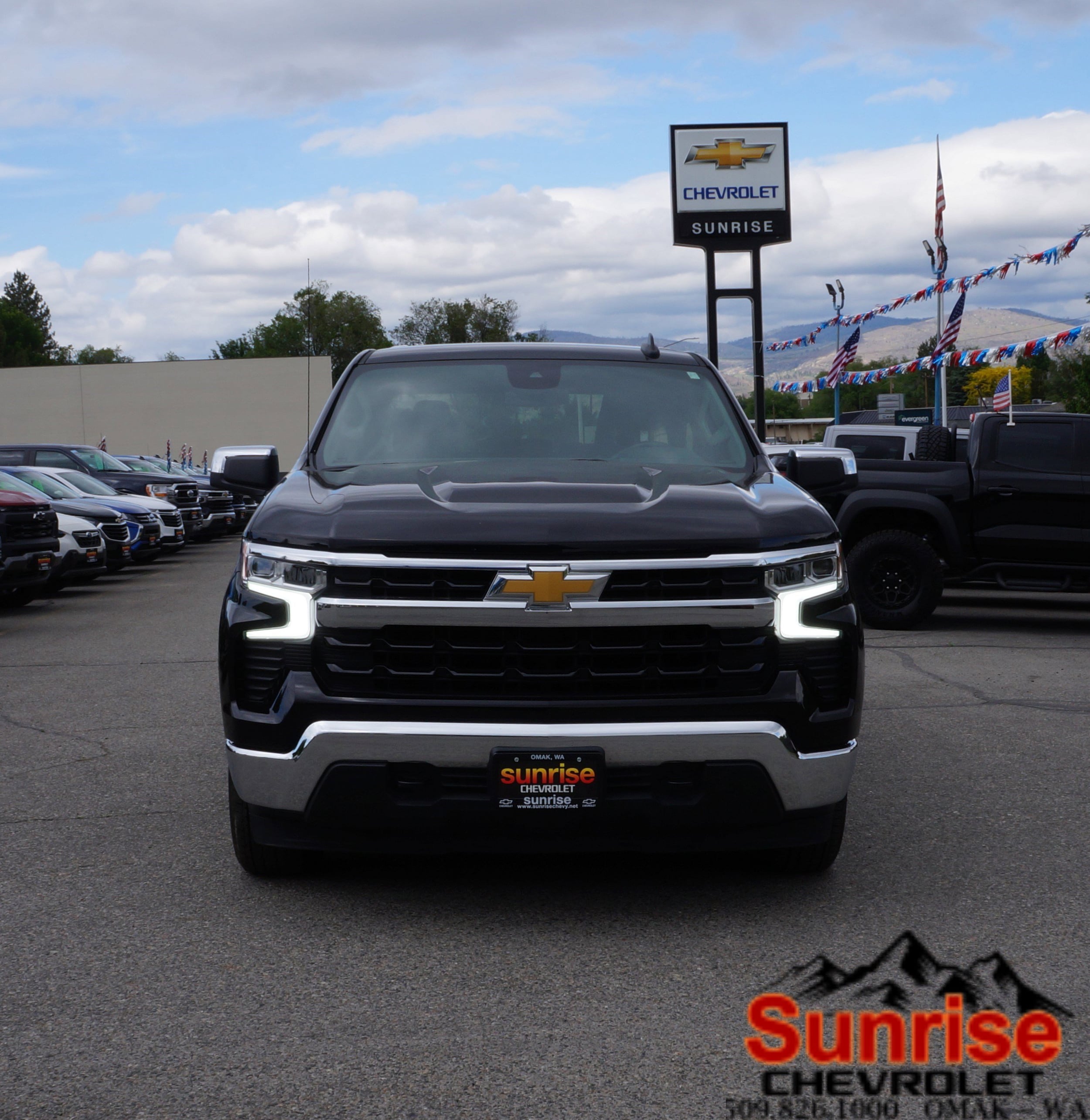 Used 2024 Chevrolet Silverado 1500 LT with VIN 1GCUDDED3RZ212215 for sale in Omak, WA