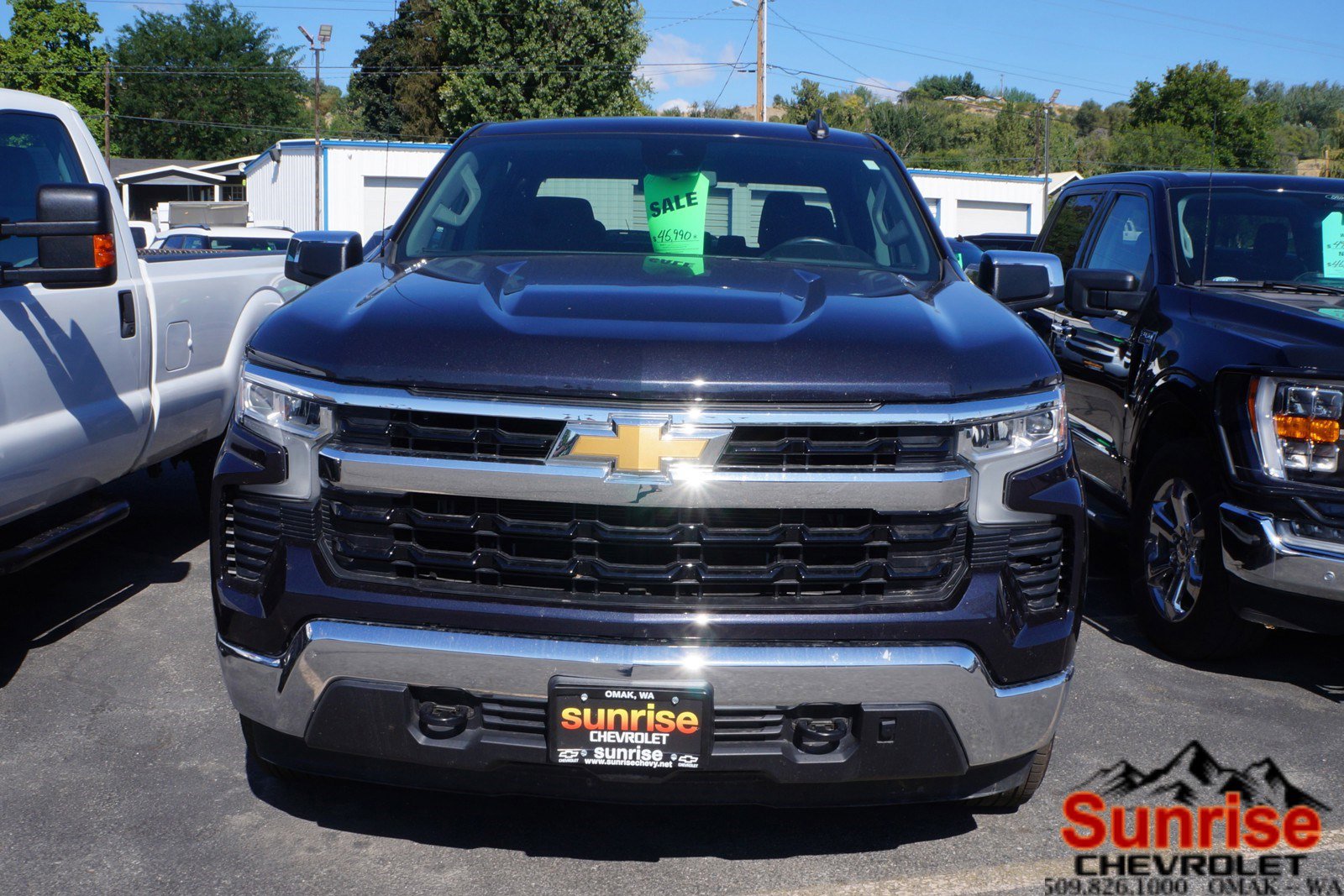 Used 2022 Chevrolet Silverado 1500 LT with VIN 1GCUDDET5NZ604047 for sale in Omak, WA