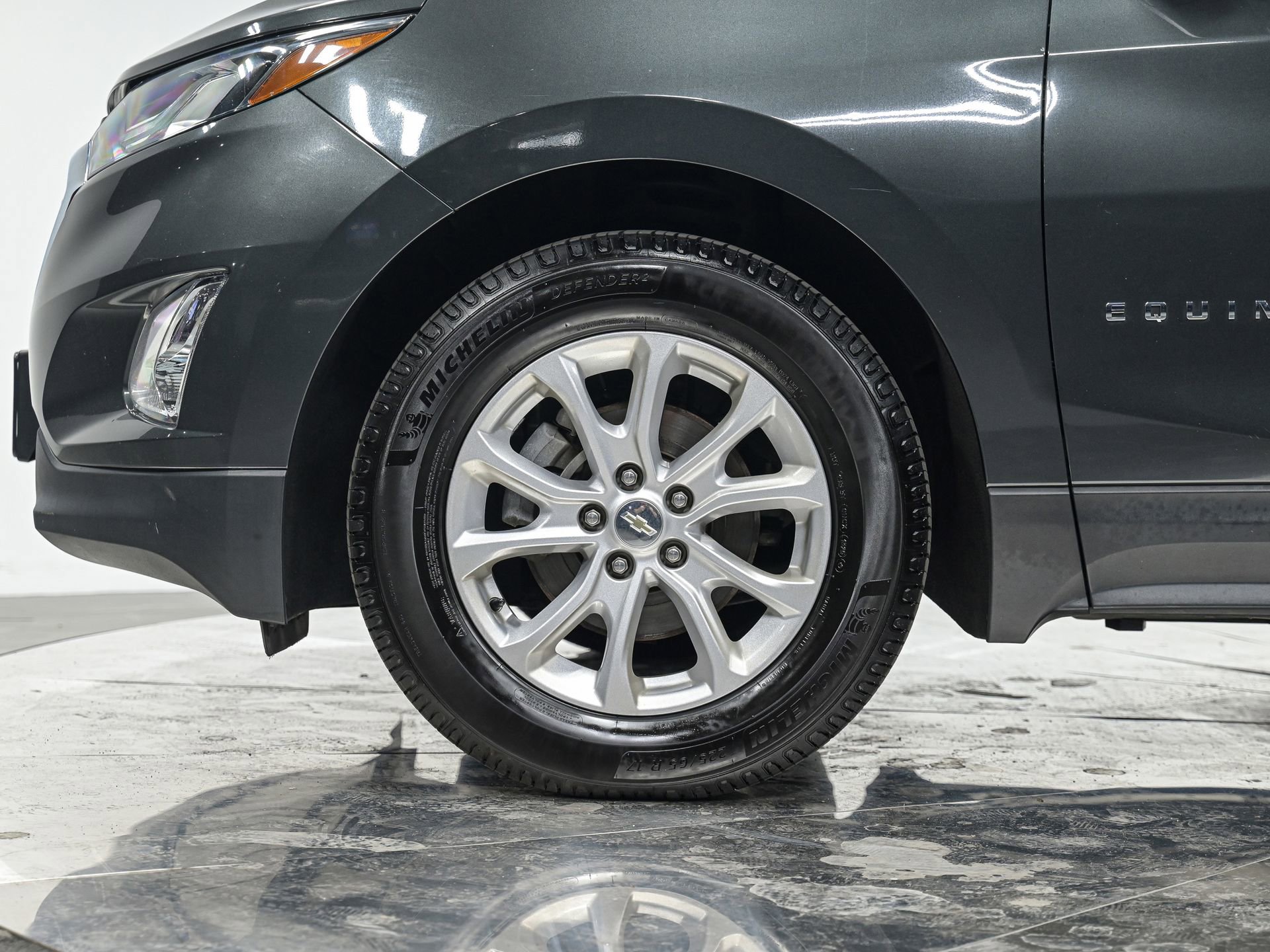 2020 Chevrolet Equinox LS photo 3