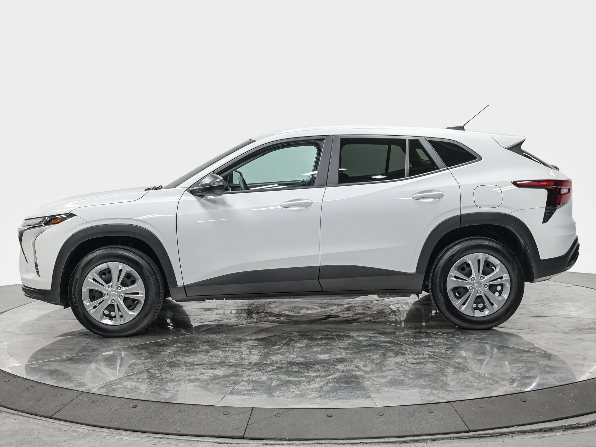Used 2025 Chevrolet Trax LS with VIN KL77LFEP8SC214408 for sale in Queens, NY