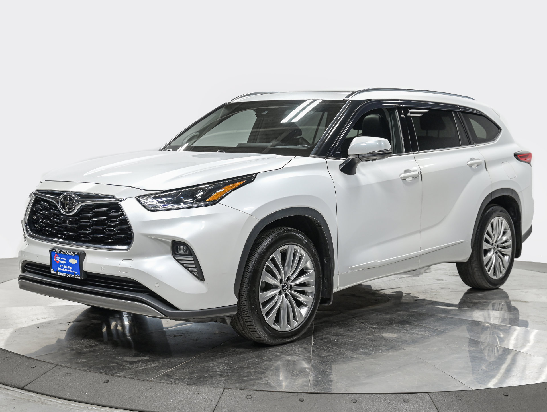 Used 2023 Toyota Highlander L SUV