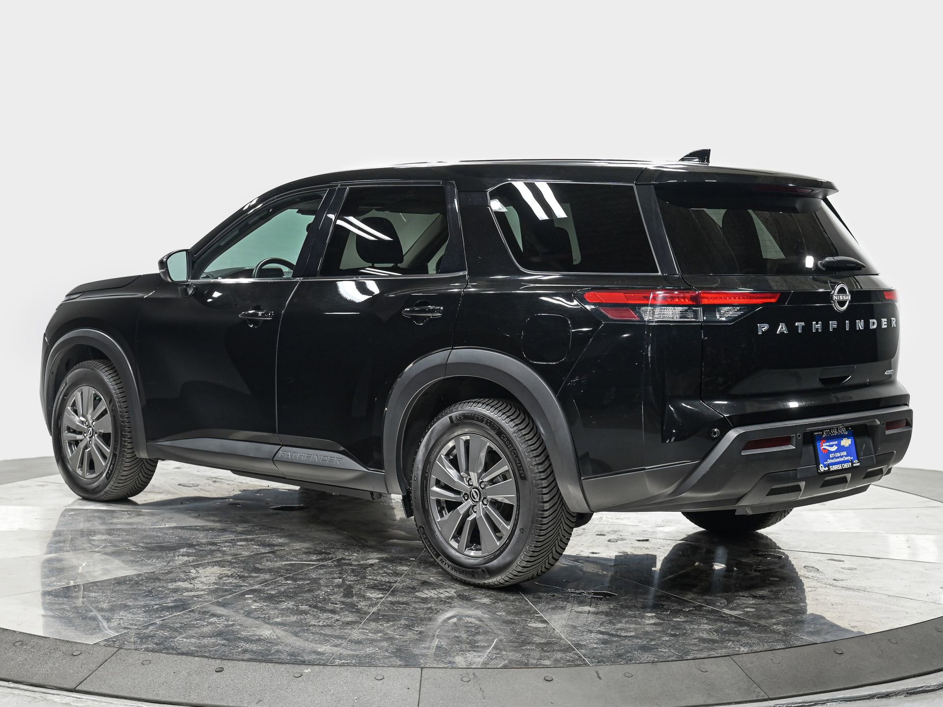 2022 Nissan Pathfinder S photo 4