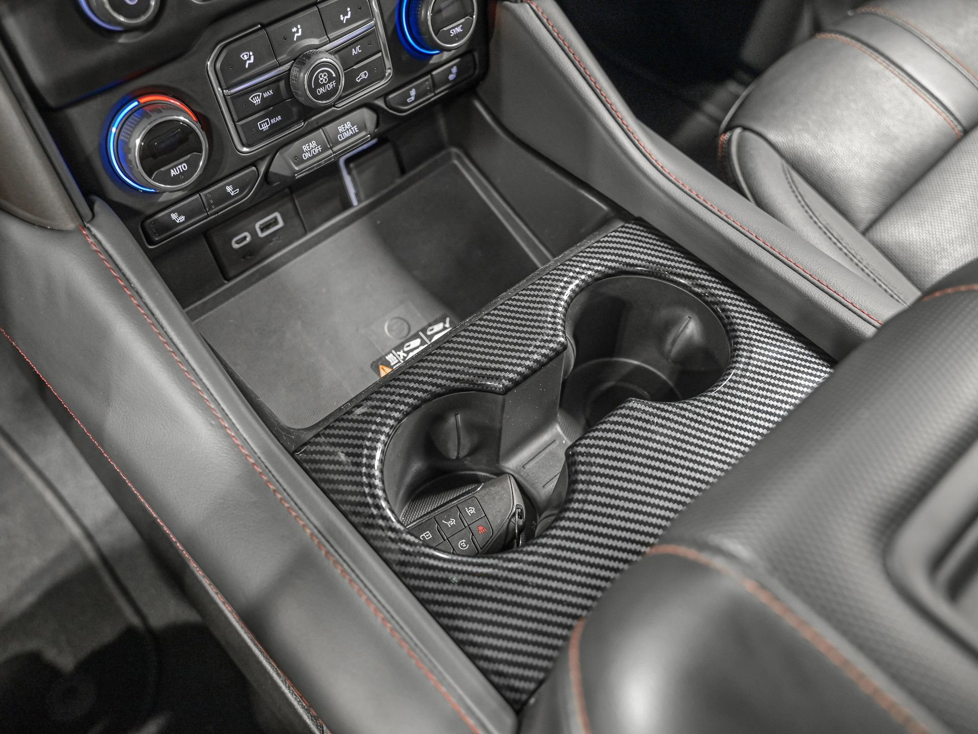 2022 Chevrolet Suburban RST - Photo 24